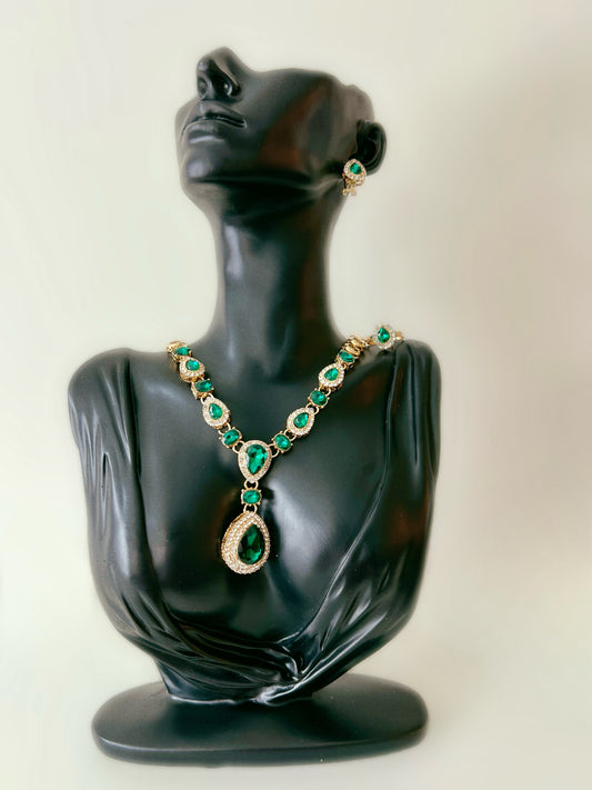 Emerald Jewlery Set